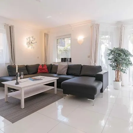 Haus Anna בית נופש ווסטרו
